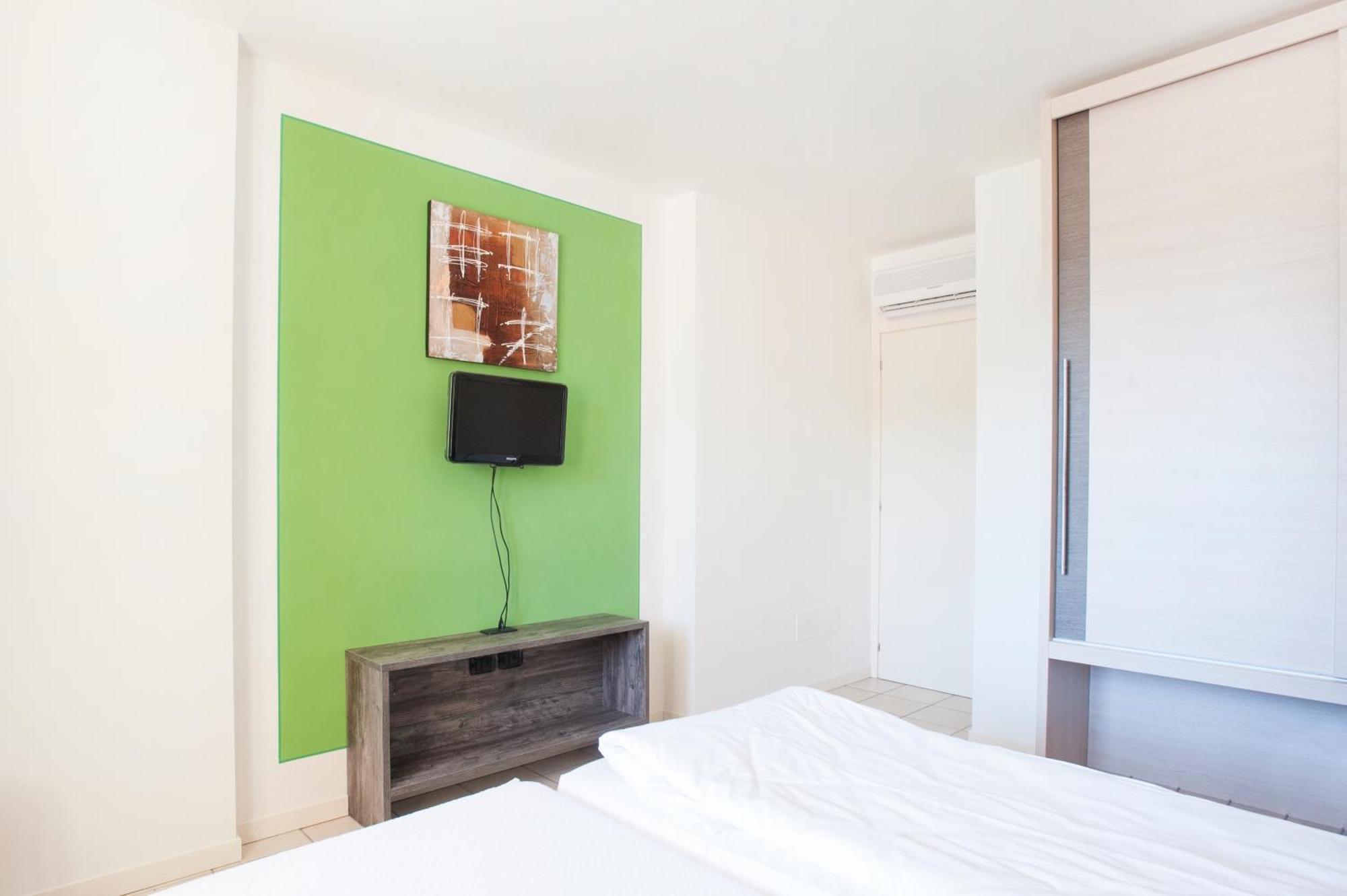 Residence Maroadi Torbole Sul Garda Bagian luar foto