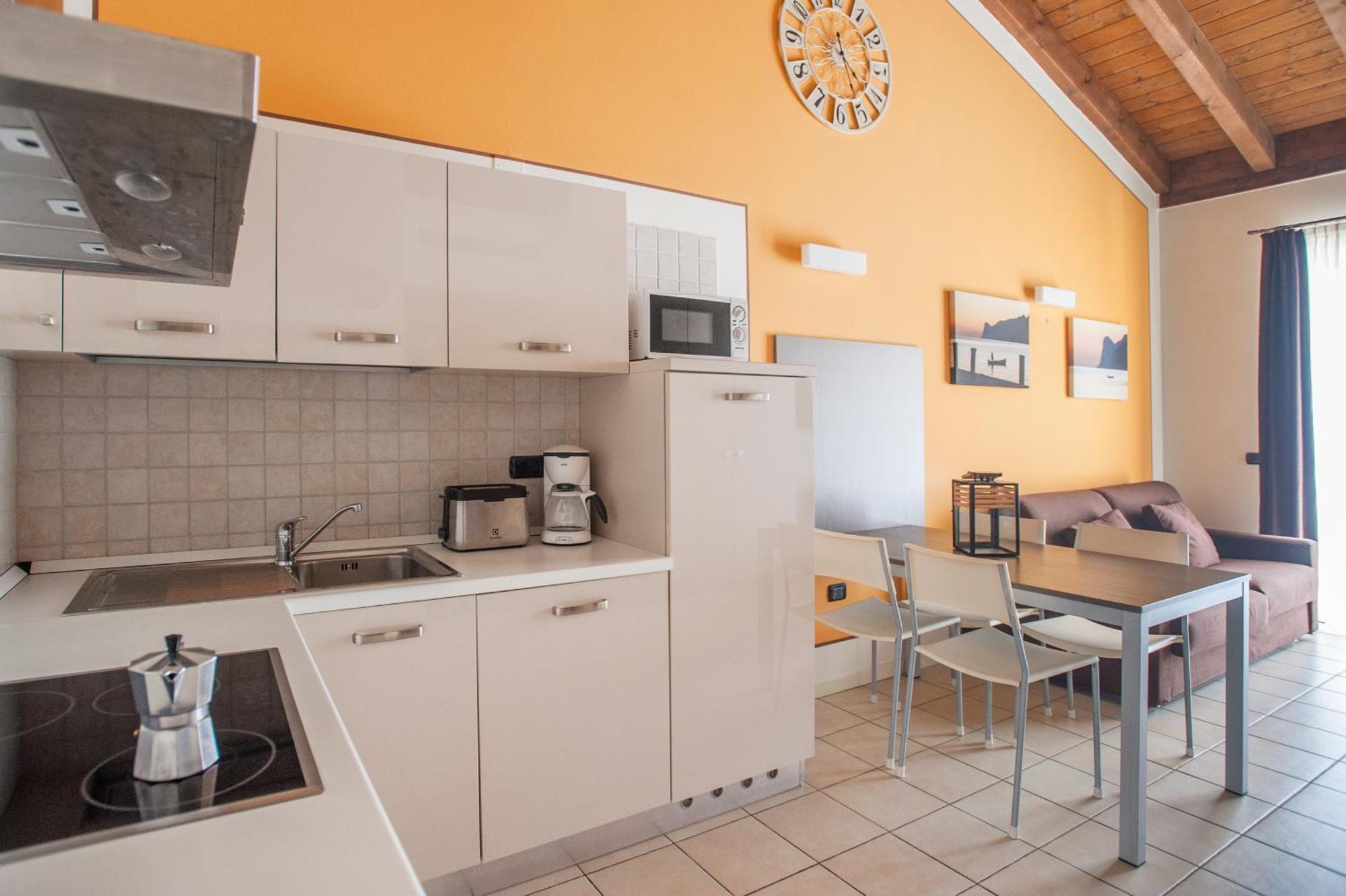 Residence Maroadi Torbole Sul Garda Bagian luar foto