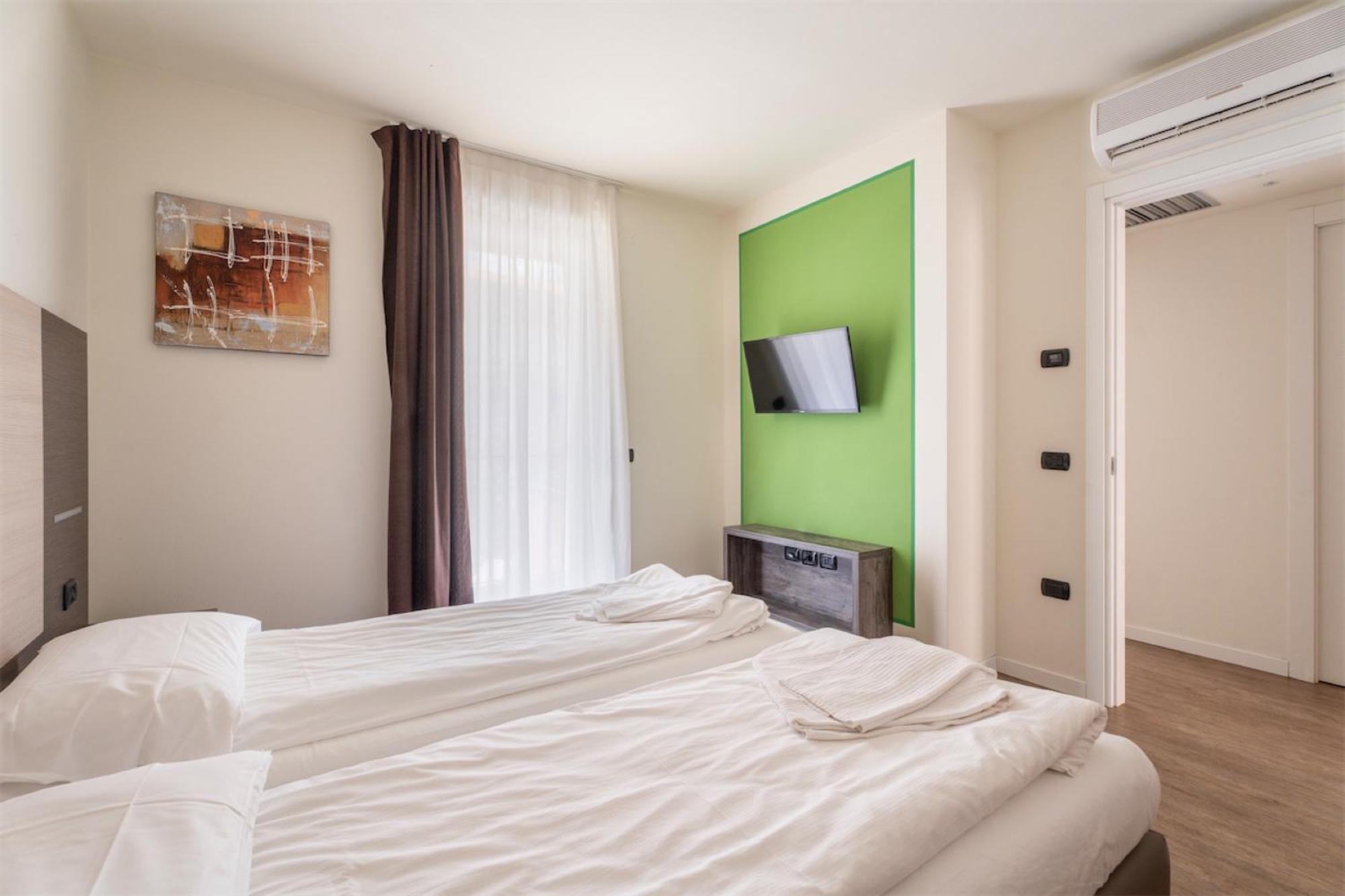 Residence Maroadi Torbole Sul Garda Bagian luar foto