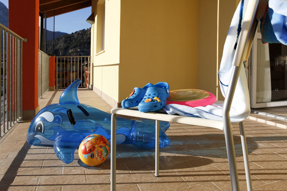 Residence Maroadi Torbole Sul Garda Bagian luar foto