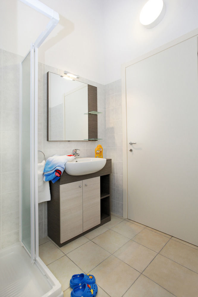 Residence Maroadi Torbole Sul Garda Bagian luar foto
